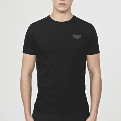 T-SHIRT IN PLAIN HUES WITH PATCH DETAIL BLACK