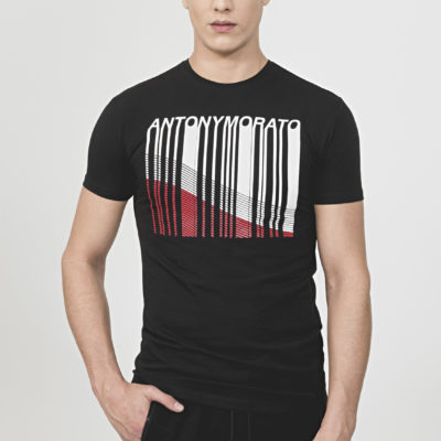 T-SHIRT WITH LOGO