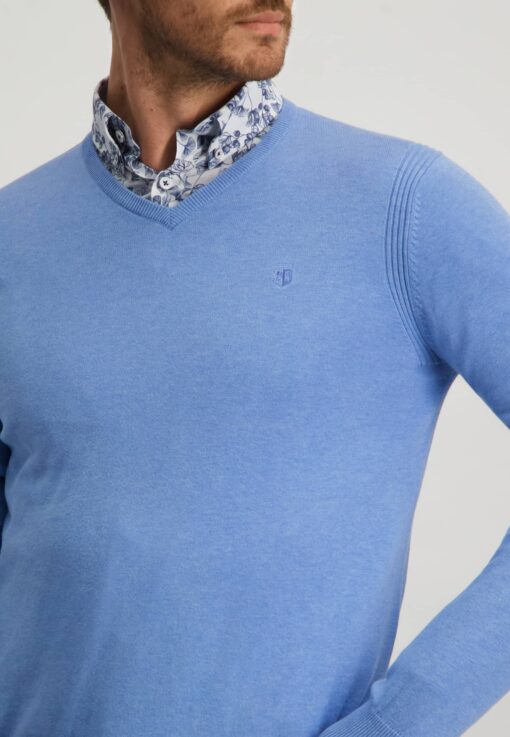 State of Art Regular fit trui met V-hals middenblauw uni