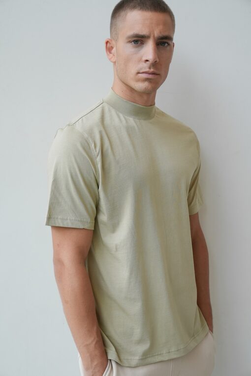 Kultivate Tshirt Mock Sage Green